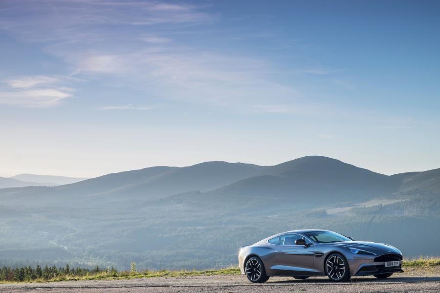  Aston Martin Vanquish 2012 года  (UK) (фото 133 из 170)